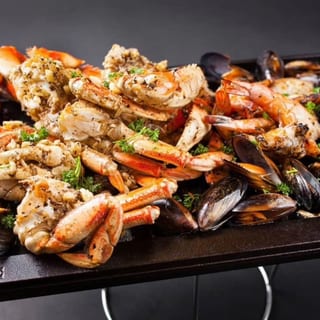 Double Skillet (Mussels, Shrimps, Whole Crab)