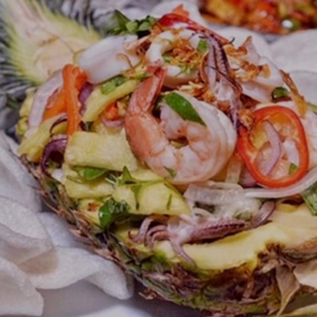 Seafood Salad (Goi Hai San).