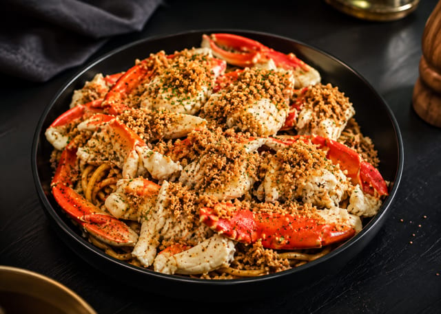 Garlic Crab Legs Combo.
