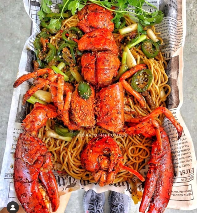 House Special Lobster - Mi Xao Tom Hum.