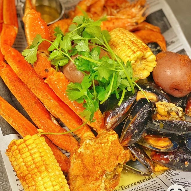 BBQ Snow Crab Combo.