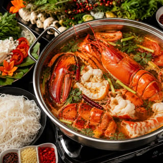Lobster Hot Pot (Lau Tom Hum)