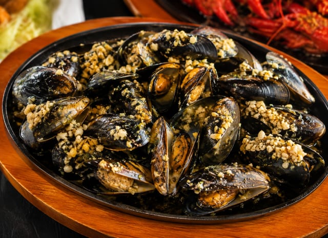 HH Mussels Skillet.